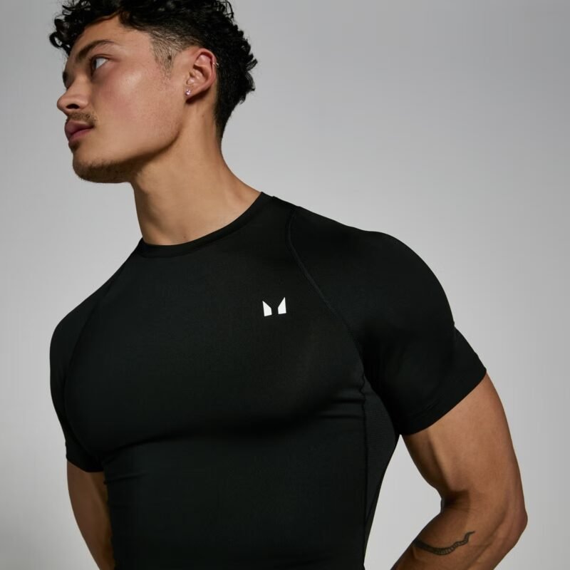 MP462 MENS TRAINING SHORT SLEEVE BASELAYER BLACK SIZE XL